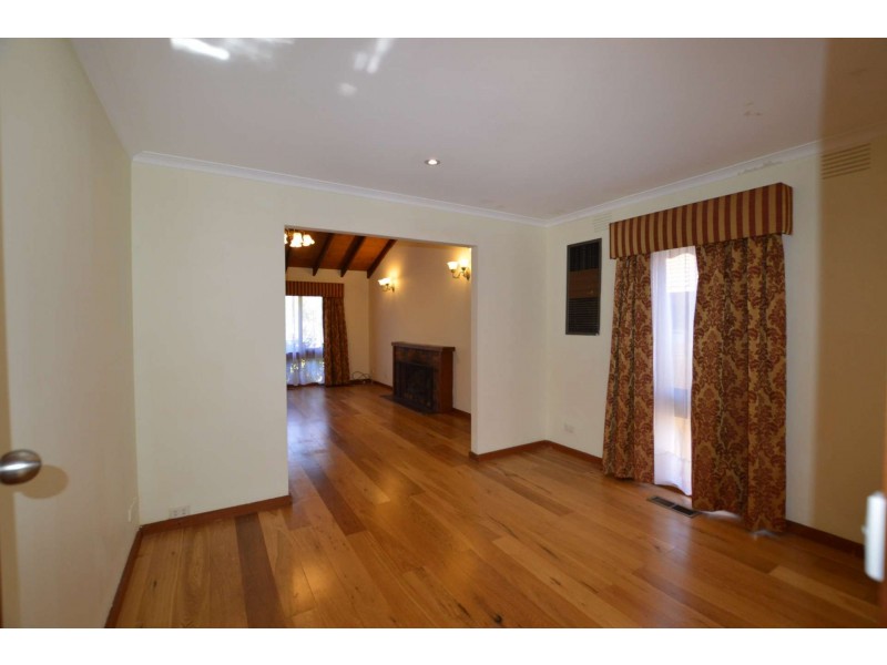 29 Owens St, Doncaster East VIC 3109