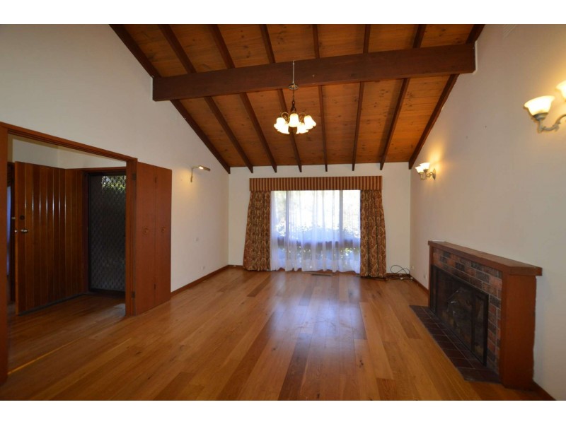 29 Owens St, Doncaster East VIC 3109