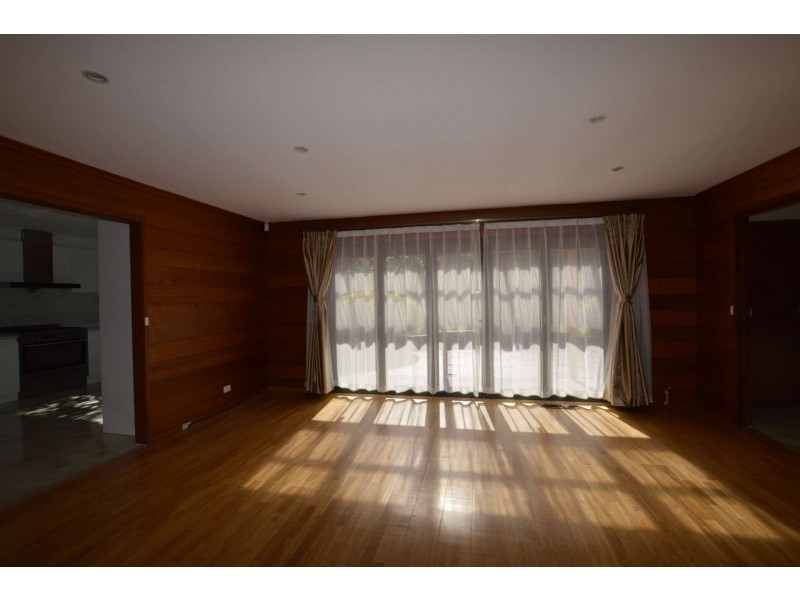 29 Owens St, Doncaster East VIC 3109