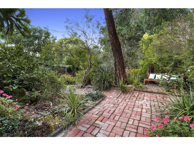 33 Kingston Rd, Surrey Hills VIC 3127