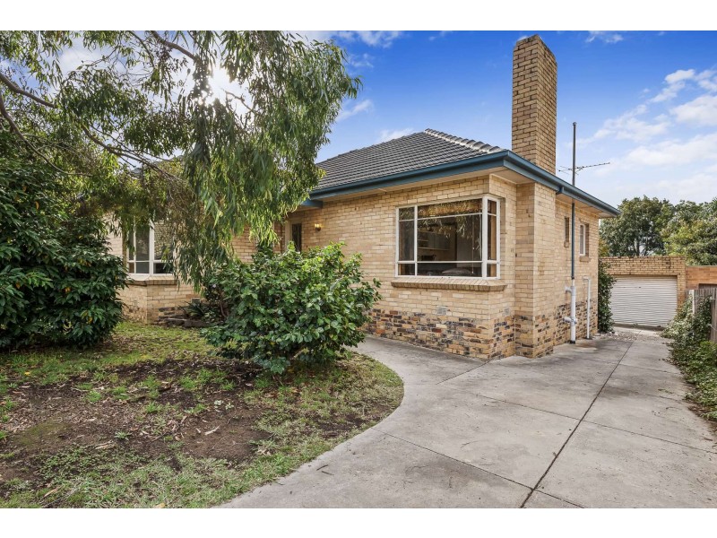 8 Watson Ave, Mont Albert North VIC 3129