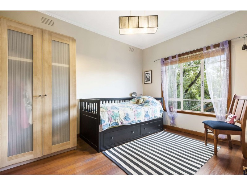 8 Watson Ave, Mont Albert North VIC 3129