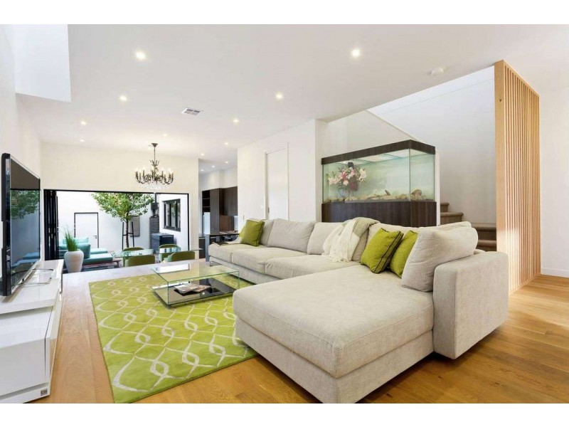 11 Ellsworth Cres, Camberwell VIC 3124