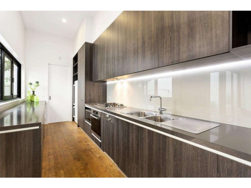 11 Ellsworth Cres, Camberwell VIC 3124