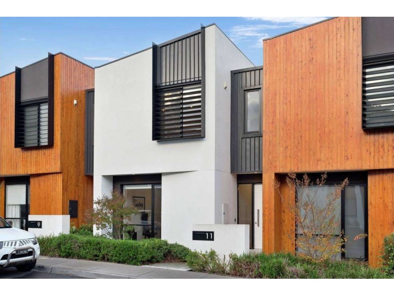 11 Ellsworth Cres, Camberwell VIC 3124
