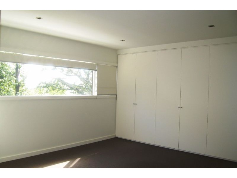 11 Beatty Street, Mont Albert VIC 3127