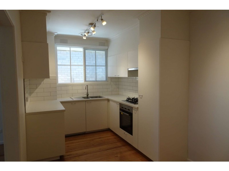 3/314 Canterbury Road  facing Essex Road, Surrey Hills VIC 3127