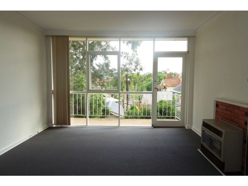 11/18 Alexandra Crescent, Surrey Hills VIC 3127