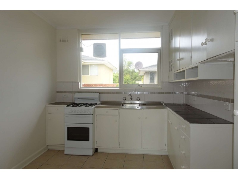 11/18 Alexandra Crescent, Surrey Hills VIC 3127