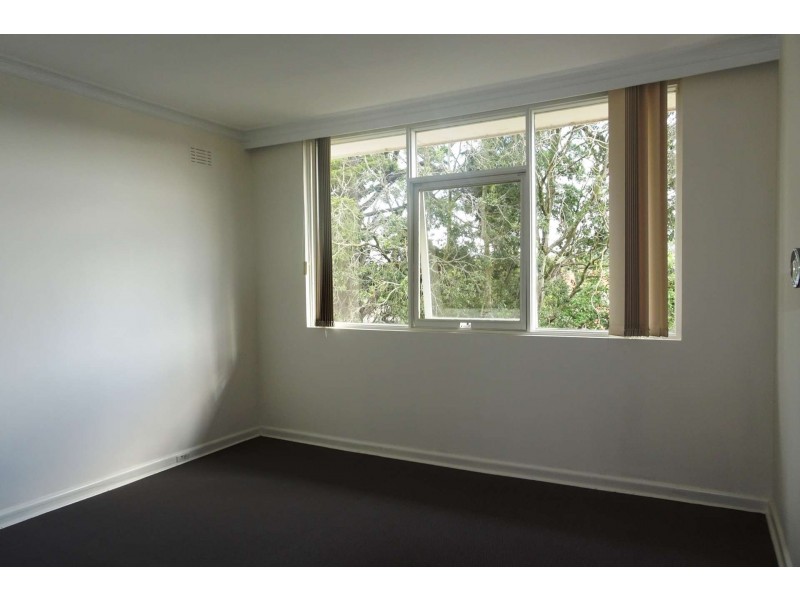 11/18 Alexandra Crescent, Surrey Hills VIC 3127