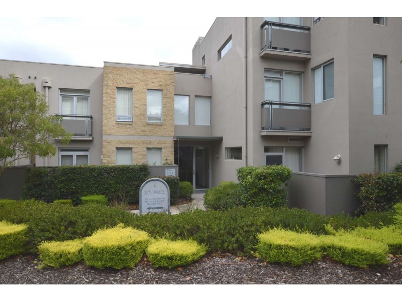 18/3 Sovereign Point Court, Doncaster VIC 3108