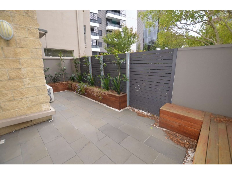 18/3 Sovereign Point Court, Doncaster VIC 3108