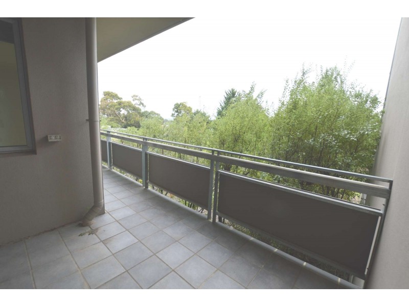 18/3 Sovereign Point Court, Doncaster VIC 3108