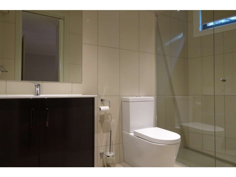 2/4 Loraine Avenue, Box Hill North VIC 3129