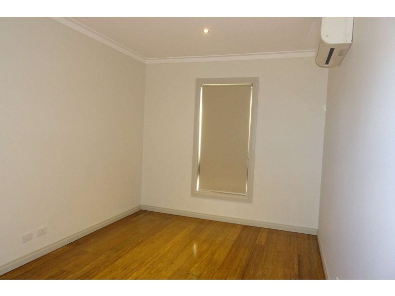 2/4 Loraine Avenue, Box Hill North VIC 3129