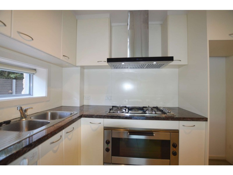 20/3 Sovereign Point Court, Doncaster VIC 3108