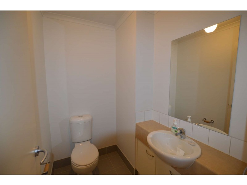 20/3 Sovereign Point Court, Doncaster VIC 3108