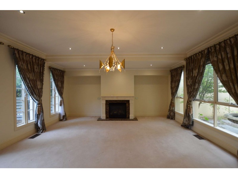 8 Wentworth Ave, Canterbury VIC 3126