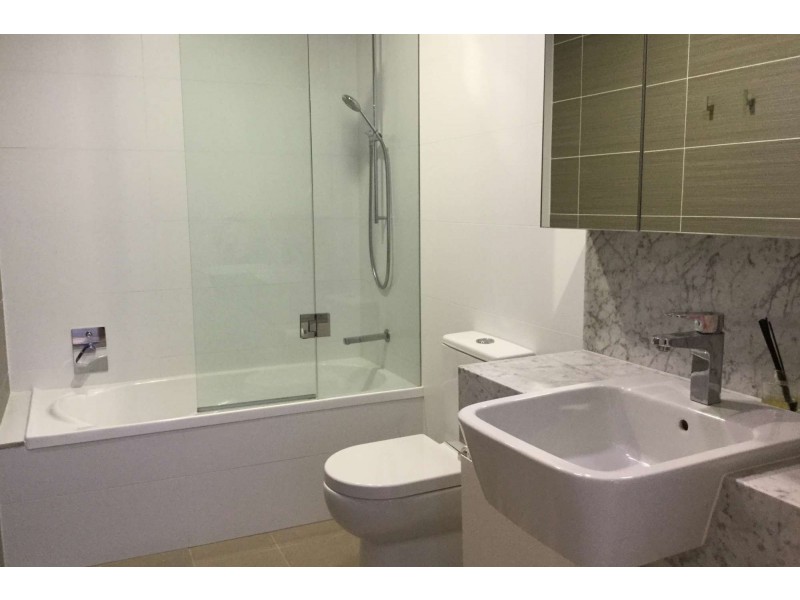 16 Pin Oak Court, Canterbury VIC 3126