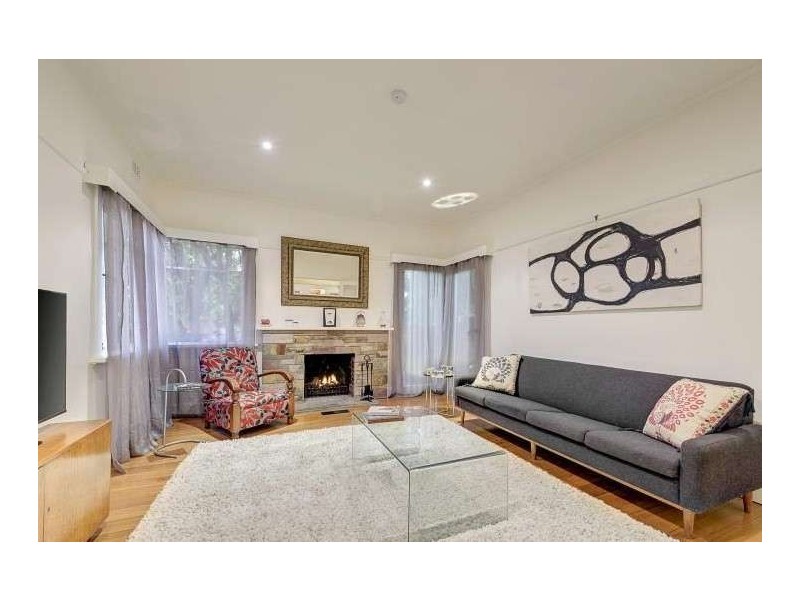 8 Edinburgh Street, Box Hill South VIC 3128