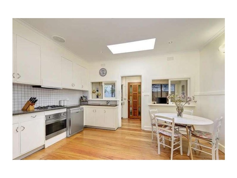 8 Edinburgh Street, Box Hill South VIC 3128