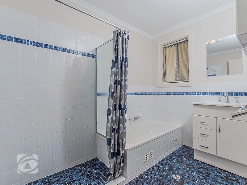 2 Dillon Street, Redwood Park SA 5097