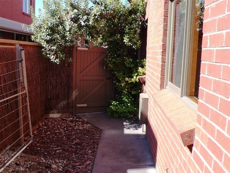 1/10 Chatham Street, Adelaide SA 5000
