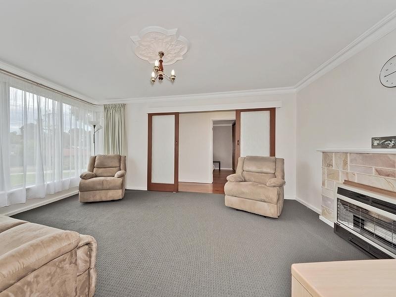 24 Sherwood Drive, Redwood Park SA 5097