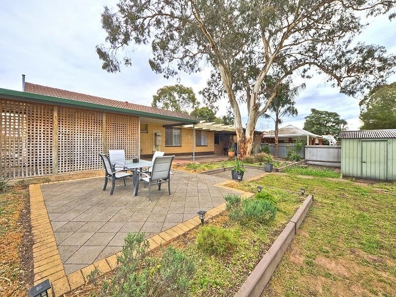 24 Sherwood Drive, Redwood Park SA 5097
