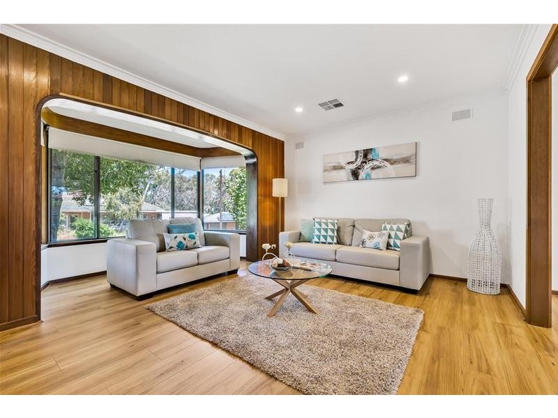 4 Carmel Avenue, Vista SA 5091