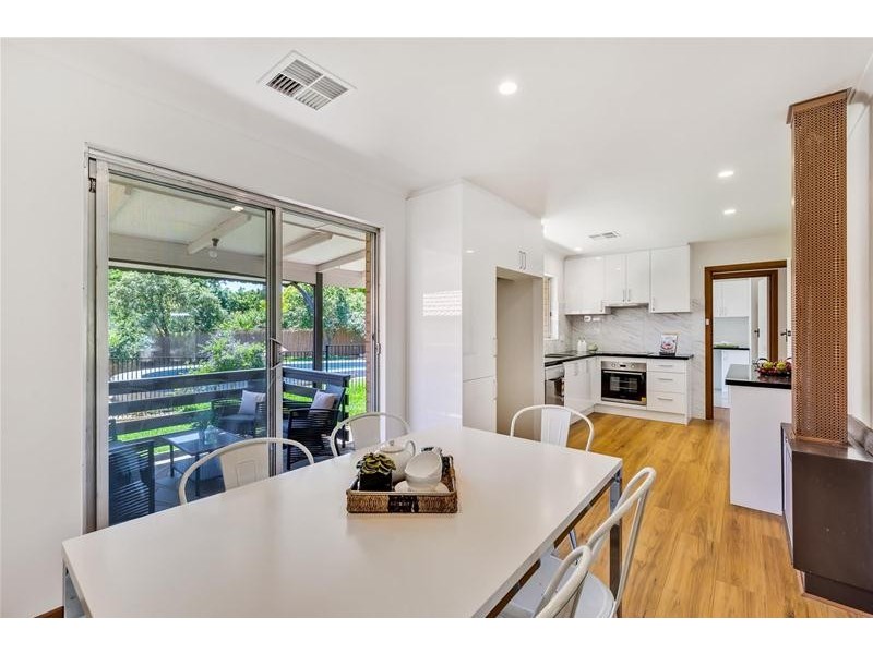 4 Carmel Avenue, Vista SA 5091