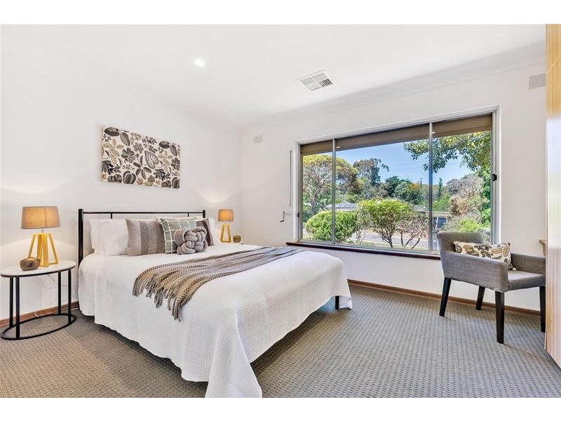 4 Carmel Avenue, Vista SA 5091