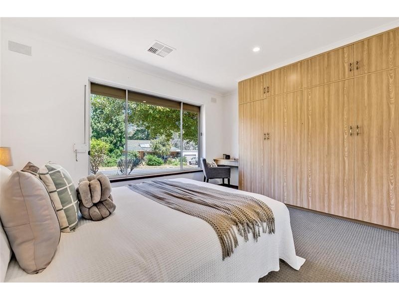 4 Carmel Avenue, Vista SA 5091