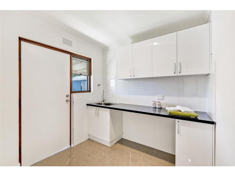 4 Carmel Avenue, Vista SA 5091