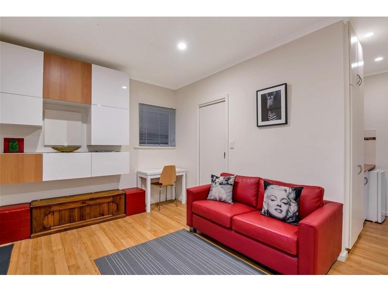 7 Condada Drive, Banksia Park SA 5091