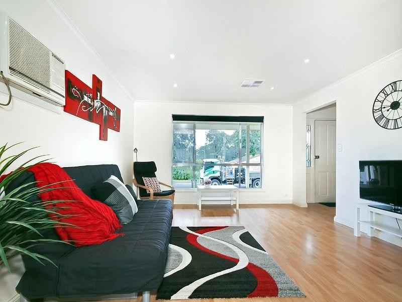 5 Allchurch Avenue, Redwood Park SA 5097