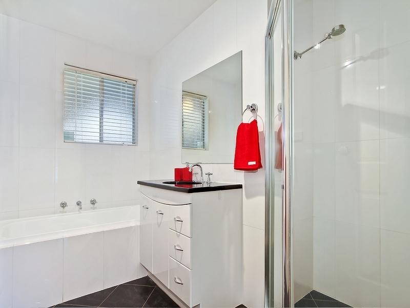 5 Allchurch Avenue, Redwood Park SA 5097