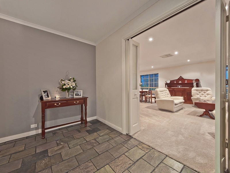 15 Summer Hill Court, Wynn Vale SA 5127