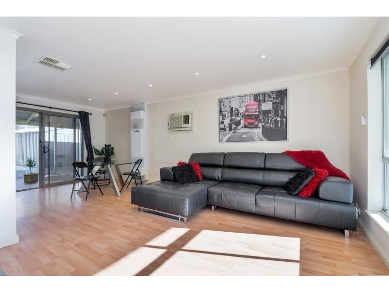 5 Allchurch Avenue, Redwood Park SA 5097