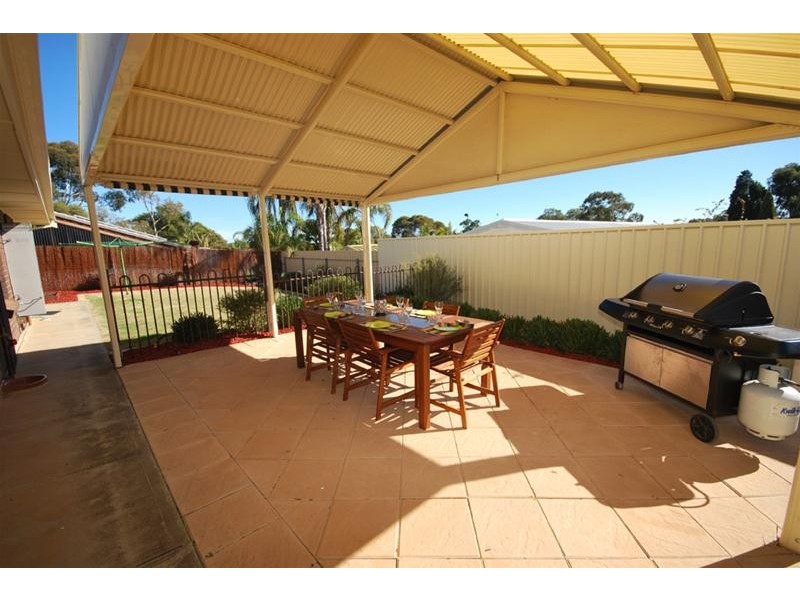 20 Hartog Street, Fairview Park SA 5126