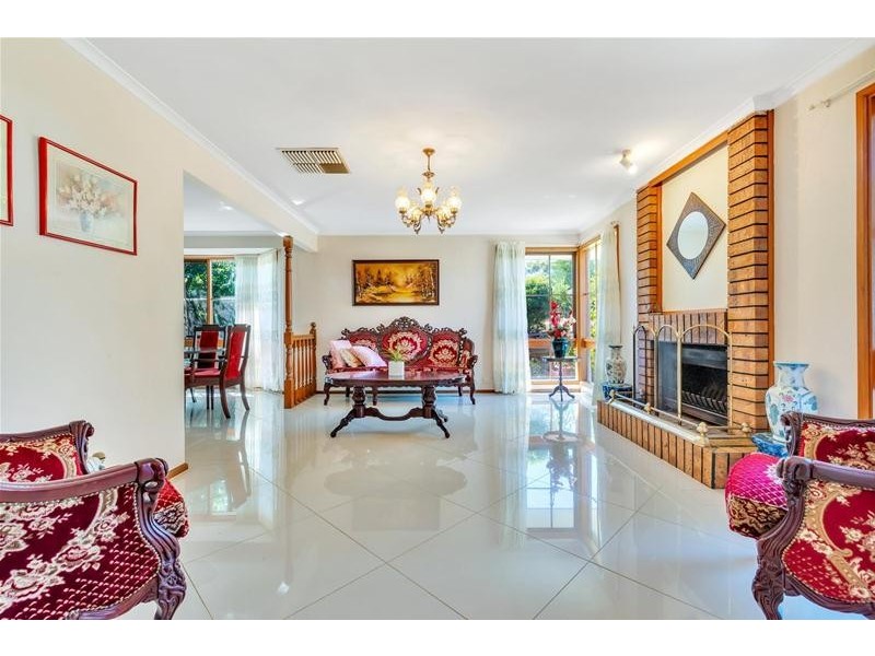 2 Sunny Place, Wynn Vale SA 5127