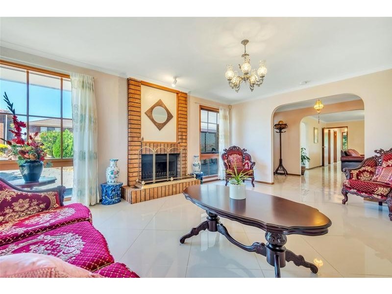 2 Sunny Place, Wynn Vale SA 5127