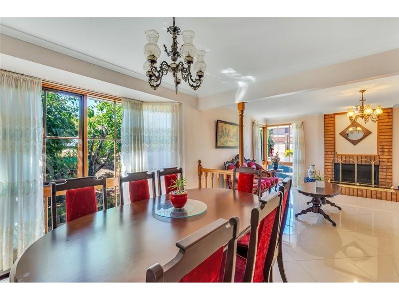 2 Sunny Place, Wynn Vale SA 5127