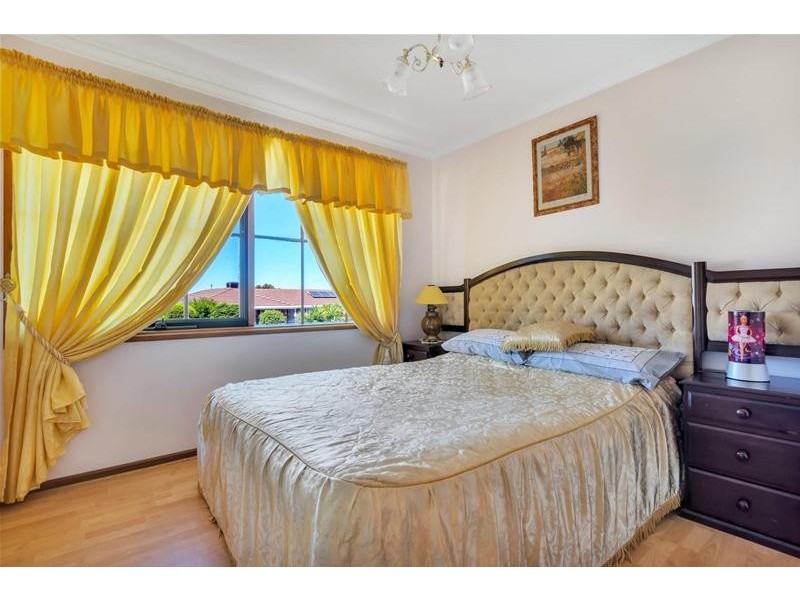 2 Sunny Place, Wynn Vale SA 5127