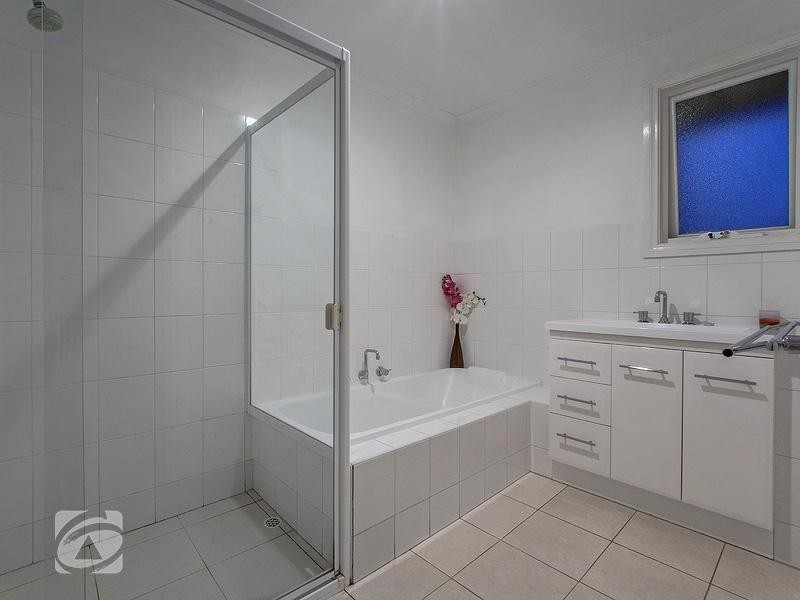 5 Dargie Avenue, Hope Valley SA 5090