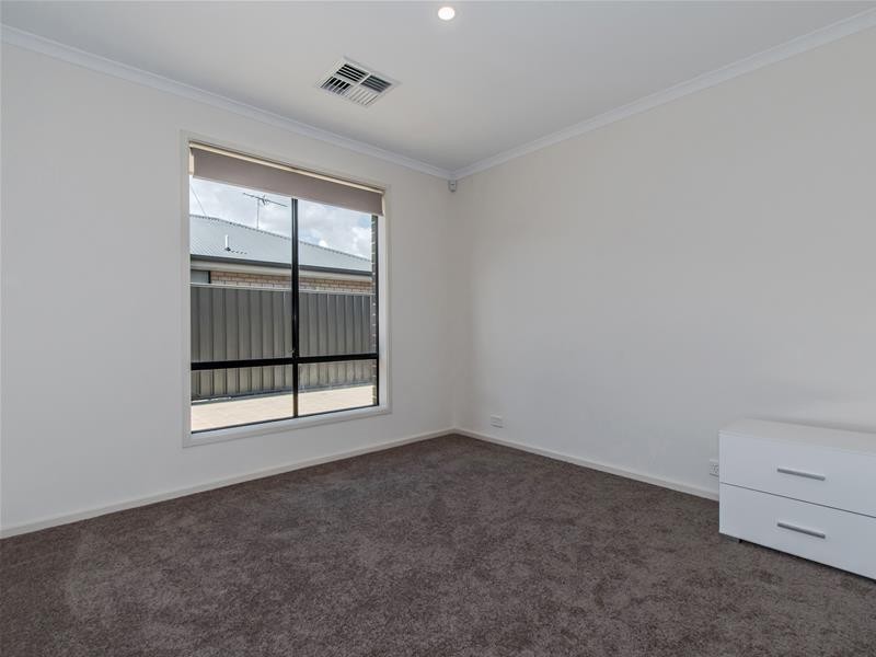 22 Serpentine Circuit, Andrews Farm SA 5114