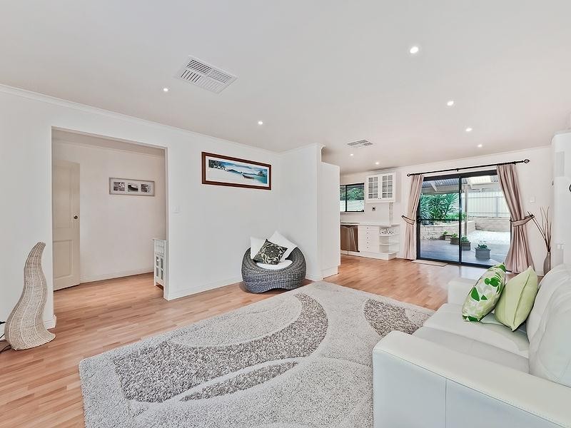 5 Allchurch Avenue, Redwood Park SA 5097