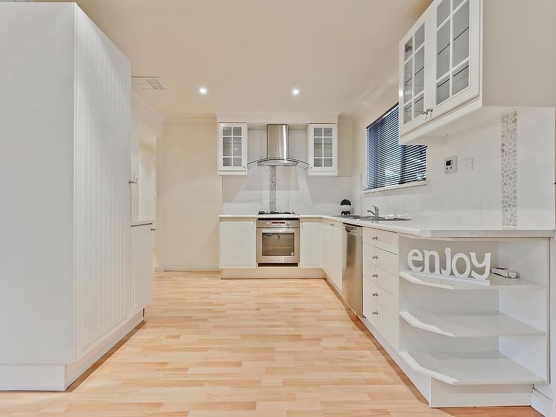 5 Allchurch Avenue, Redwood Park SA 5097