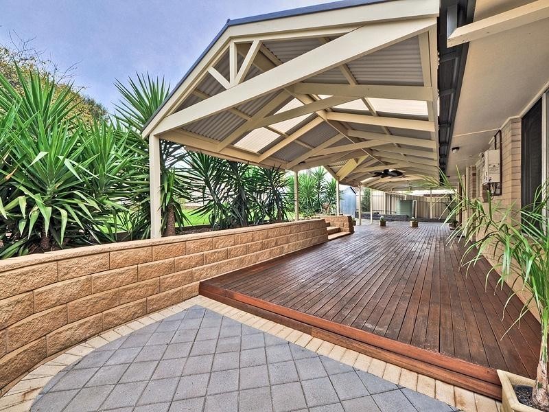 5 Allchurch Avenue, Redwood Park SA 5097
