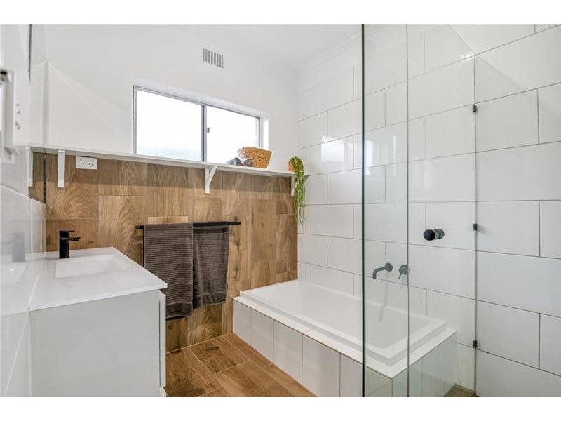 6 Homely Place, Vista SA 5091